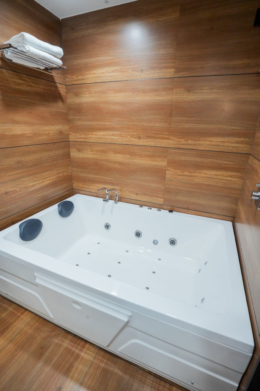 Superior Room with Jacuzzi view