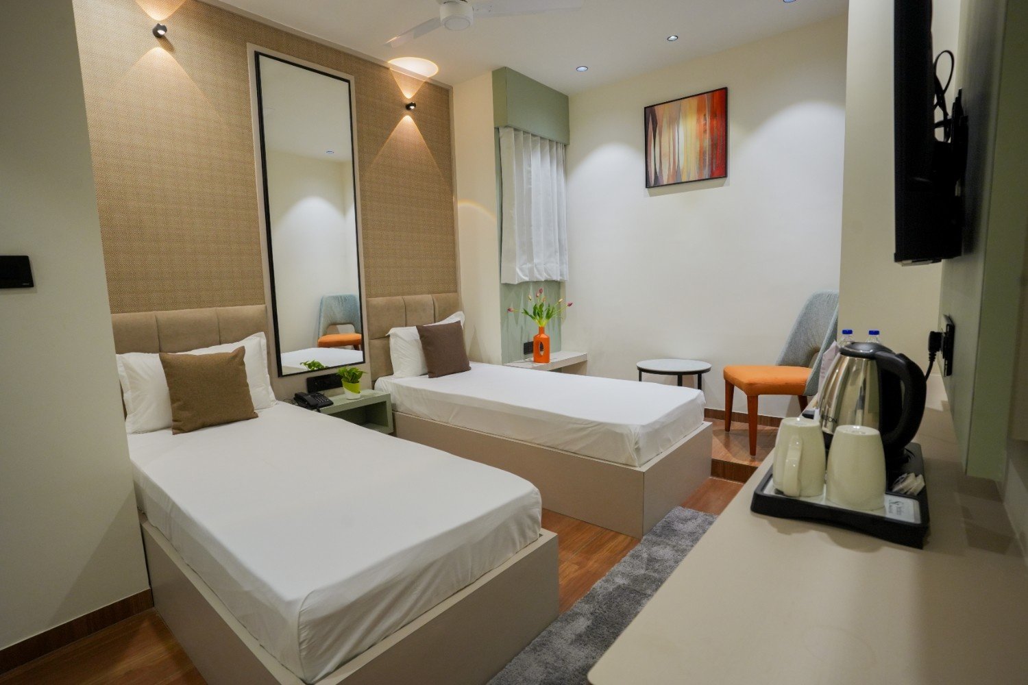 Twin Bed Room